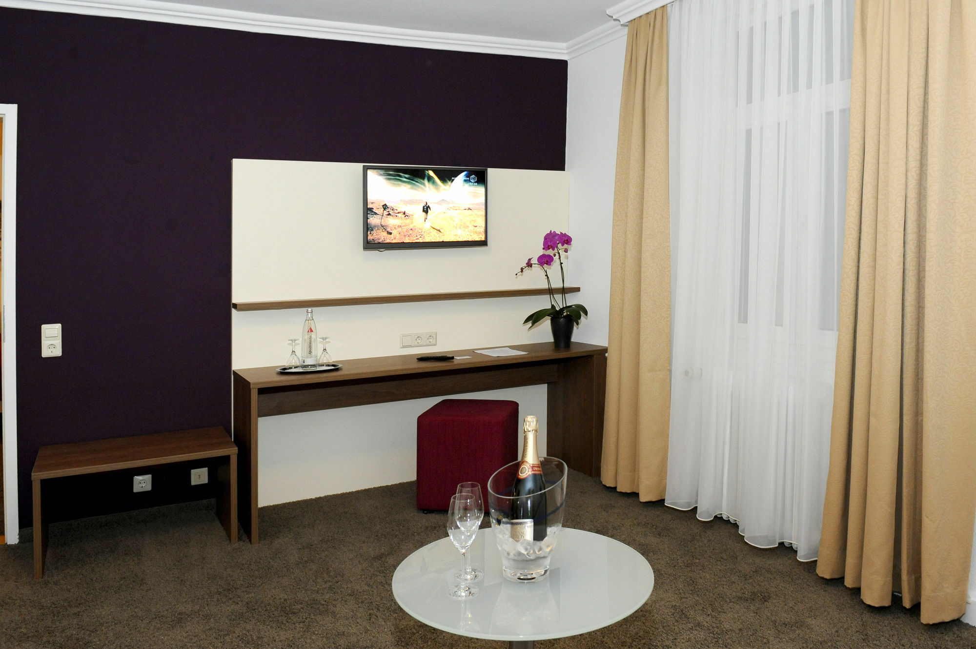 Boutique Hotel Societe บาเดน-บาเดน ภายนอก รูปภาพ